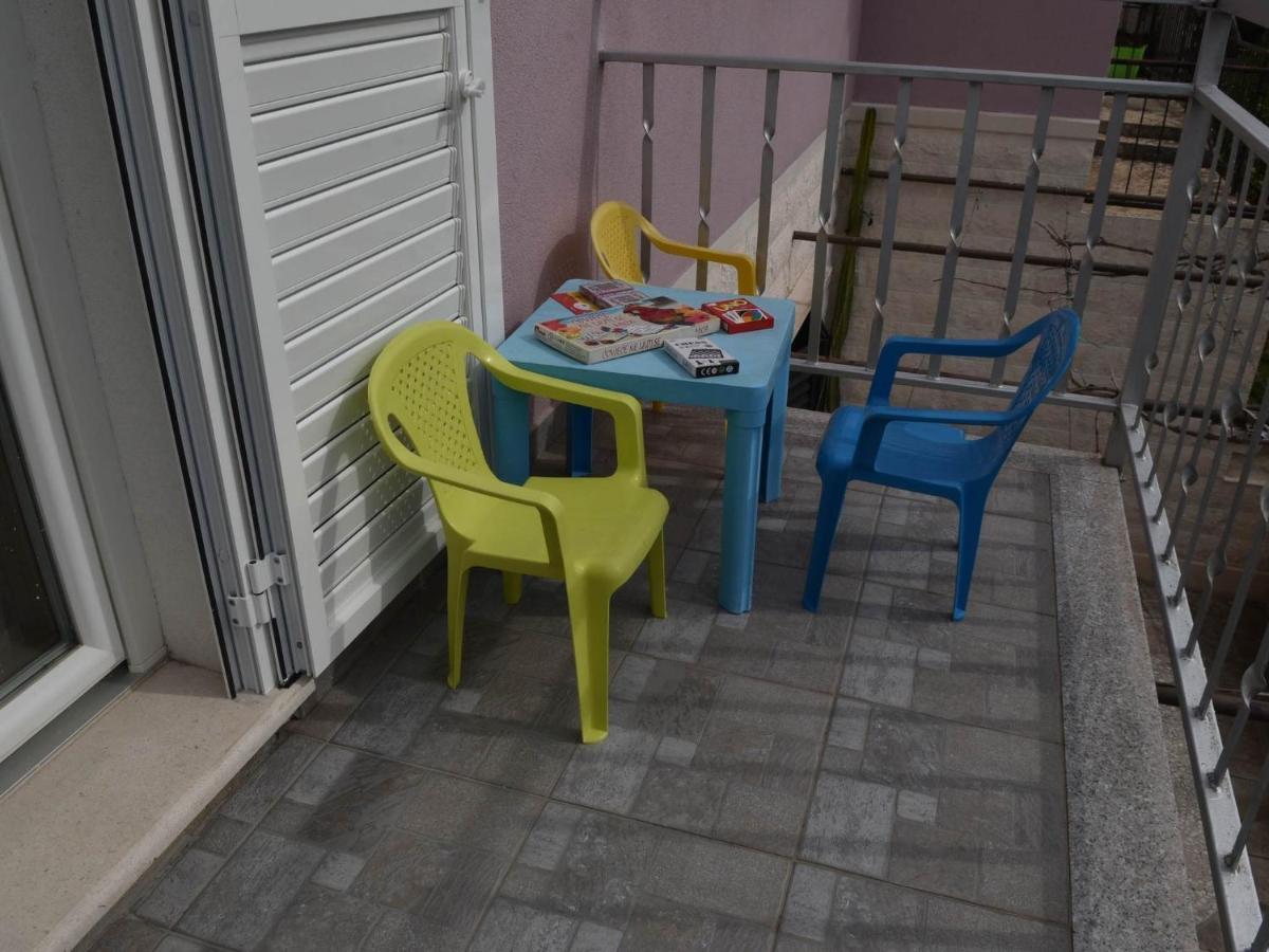 Apartment Manigo Supetar Exterior photo