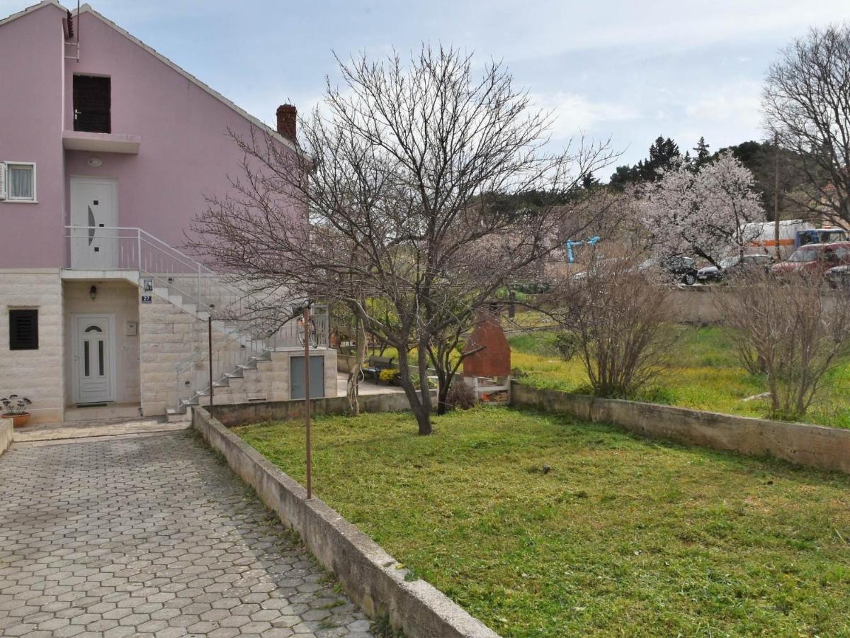 Apartment Manigo Supetar Exterior photo