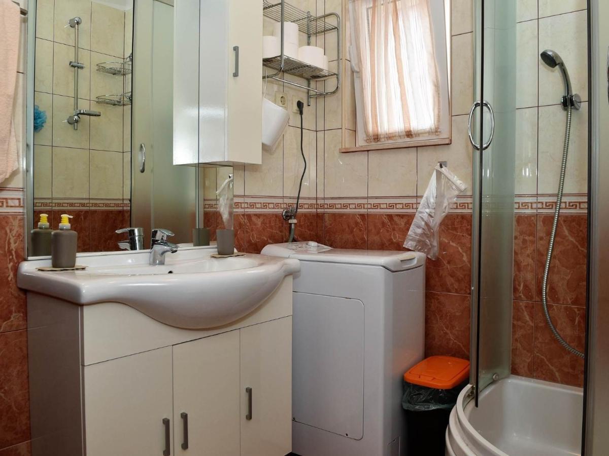 Apartment Manigo Supetar Exterior photo