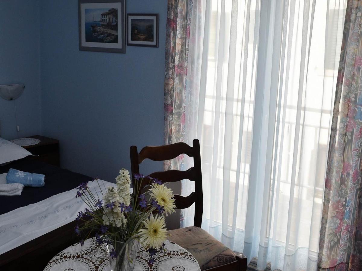 Apartment Manigo Supetar Exterior photo