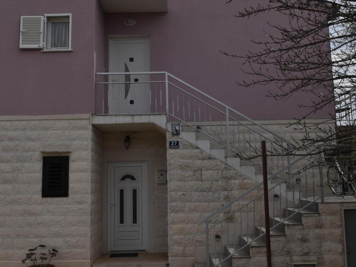 Apartment Manigo Supetar Exterior photo