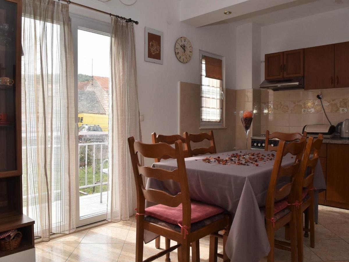 Apartment Manigo Supetar Exterior photo