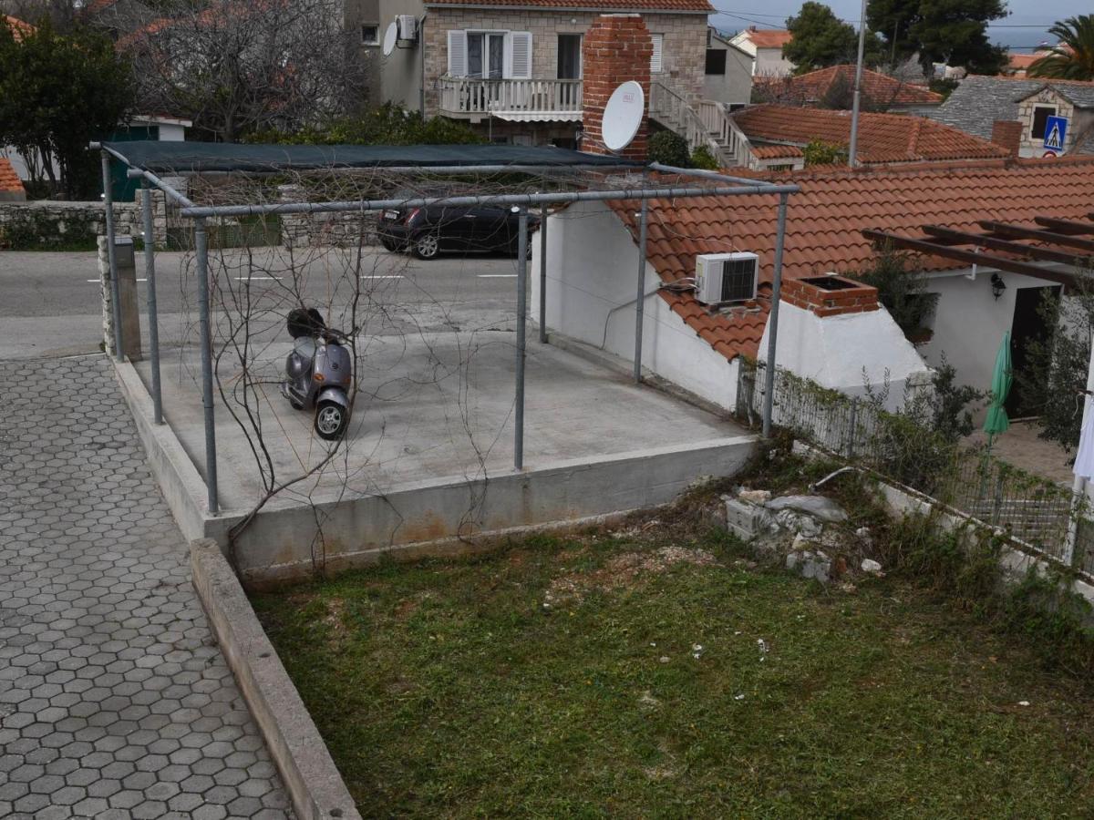 Apartment Manigo Supetar Exterior photo