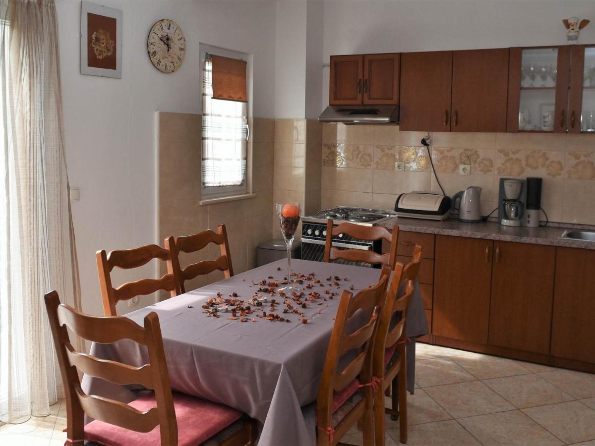 Apartment Manigo Supetar Exterior photo