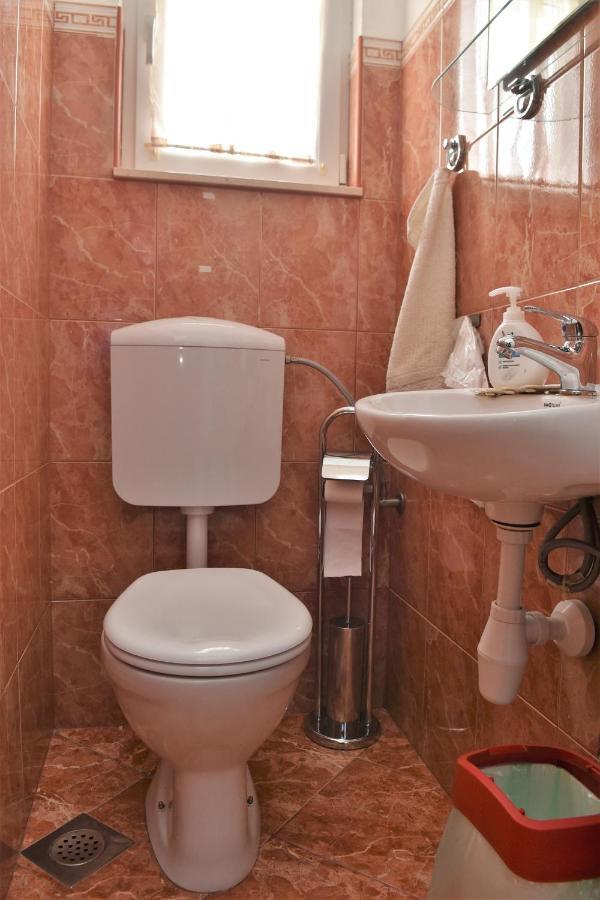 Apartment Manigo Supetar Exterior photo