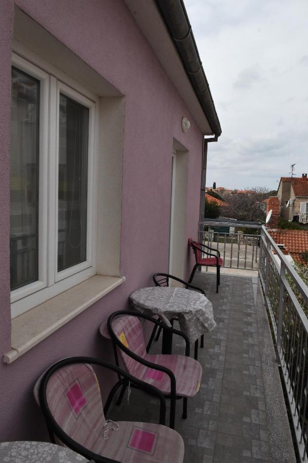 Apartment Manigo Supetar Exterior photo