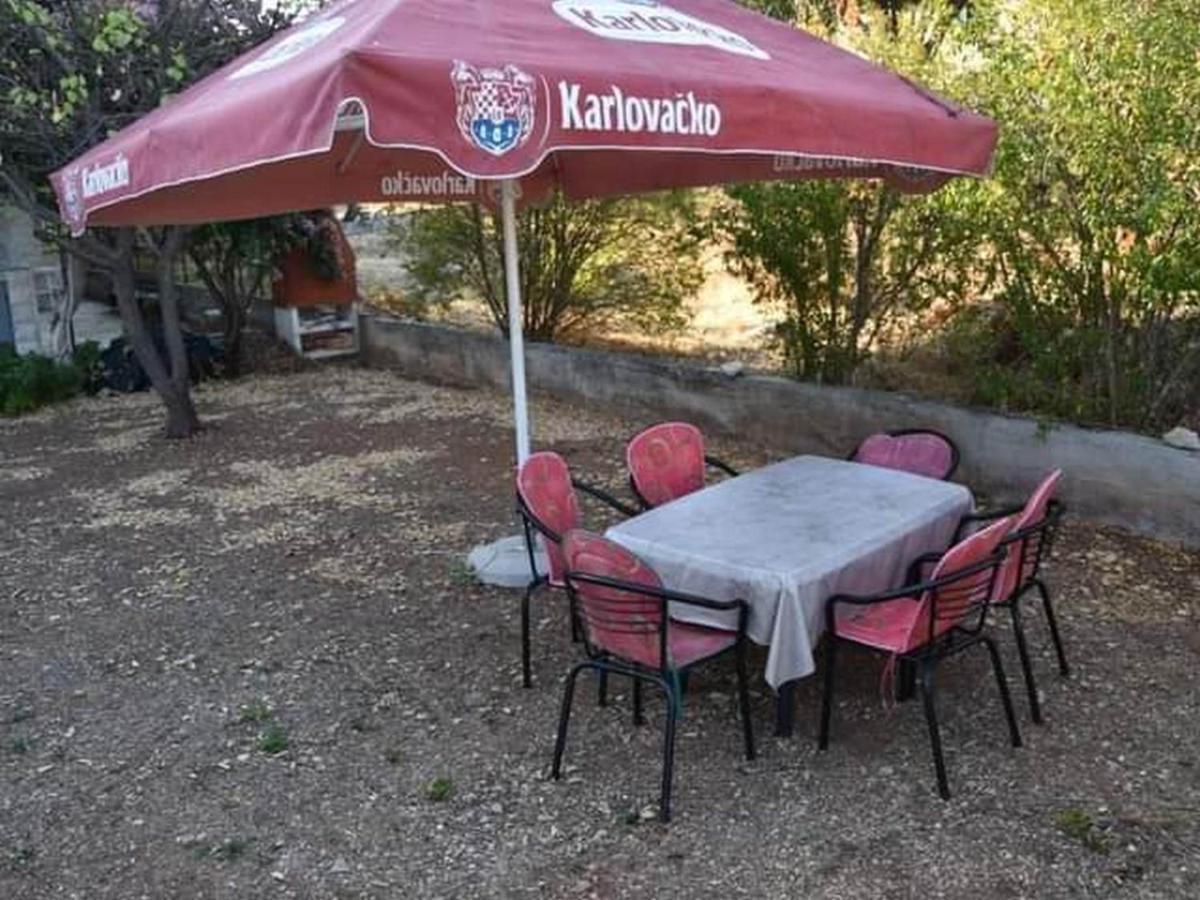 Apartment Manigo Supetar Exterior photo